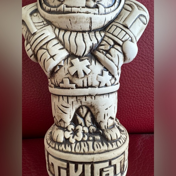 TikiCat Kansas City Aloha Shirt Tiki Mug Bone Matte Glaze Tiki Cat Tiki Farm - Picture 2 of 8